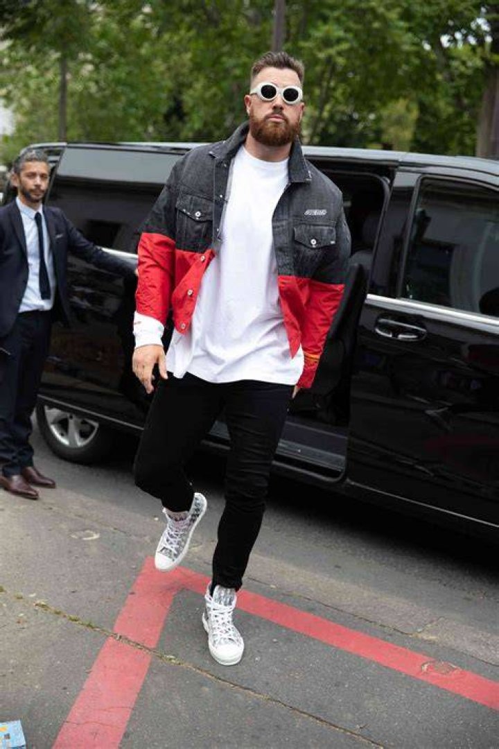 Travis Kelce Fashion: The Ultimate Style Guide For Football Fans